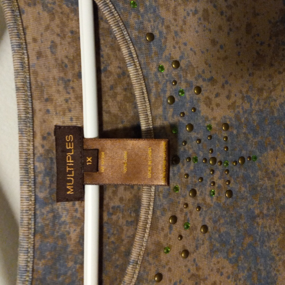 MultiplesTop , blouse - Picture 2 of 3